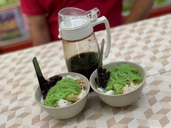 Christina Ee Pineapple Tarts & Cendol